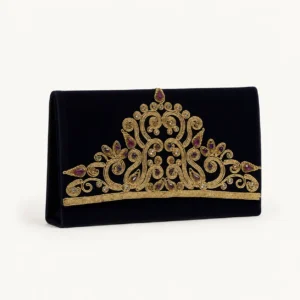 Pochette de cérémonie velours brodé or — noir & améthyste