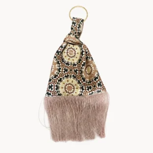 Sac nœud japonais à motif rosace ocre et noir, frange rose