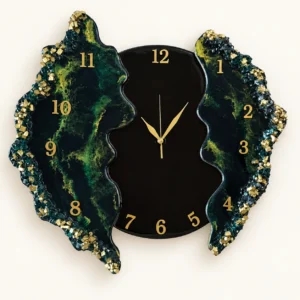 Horloge en résine — Émeraude Prestige, noir & or sur fond ivoire