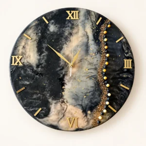 Horloge en résine — noir & champagne, citrine et tourmaline sur fond ivoire