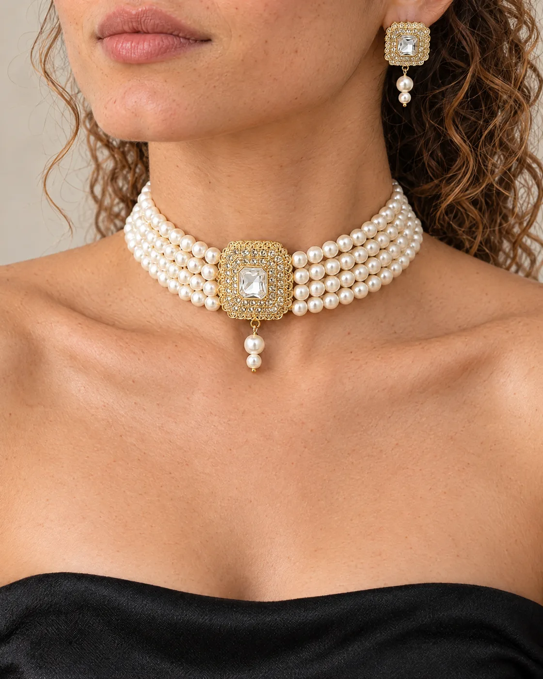 Choker 4 rangs — porté de près, pour la taille