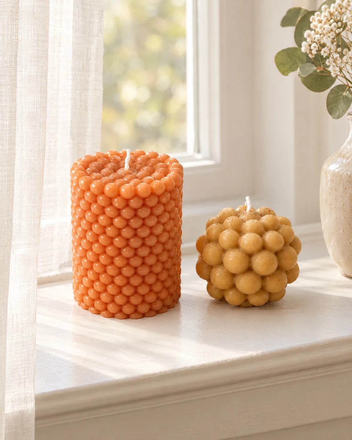 Duo de bougies perlées caramel — en situation