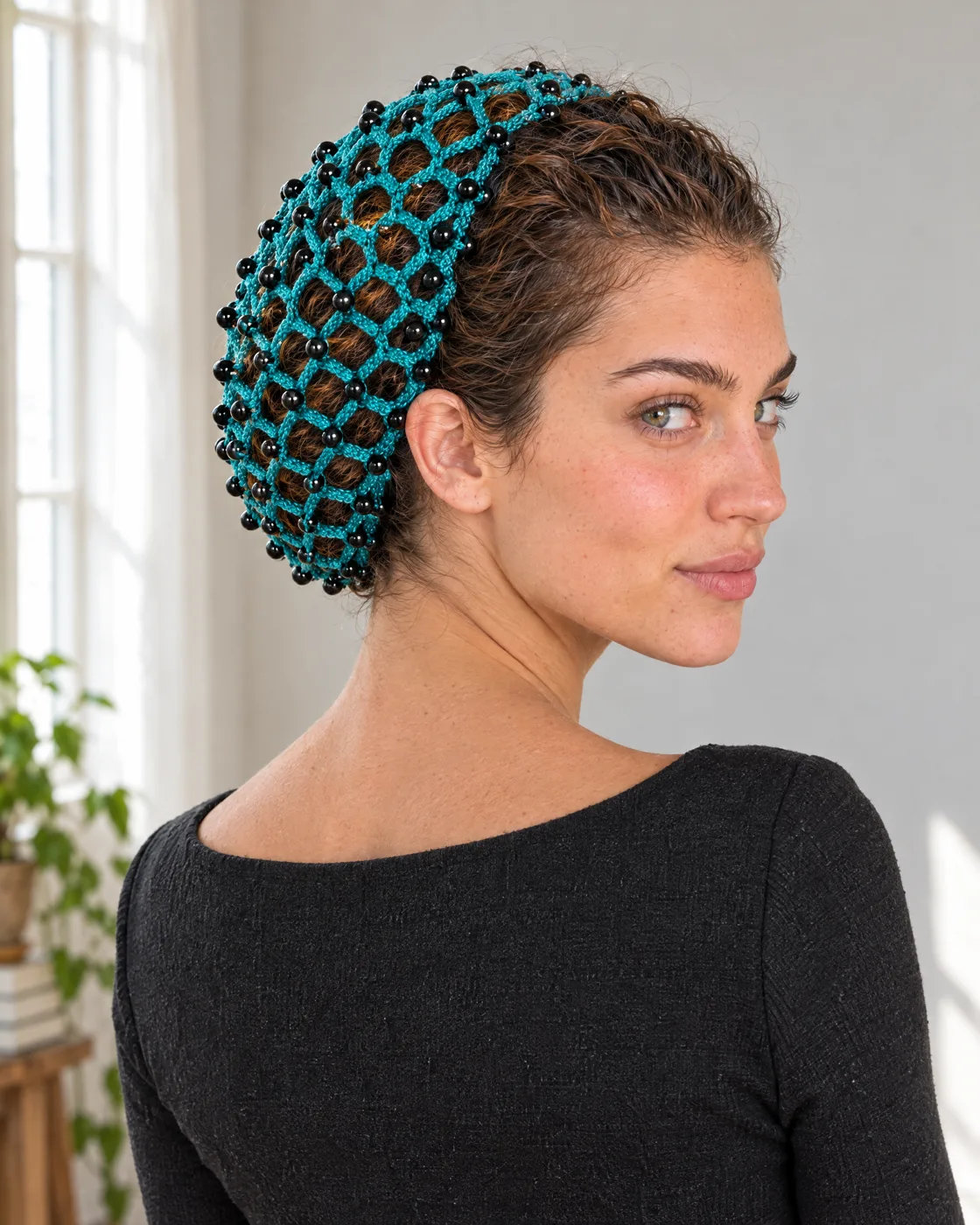 Résille à cheveux au crochet perlée — de près