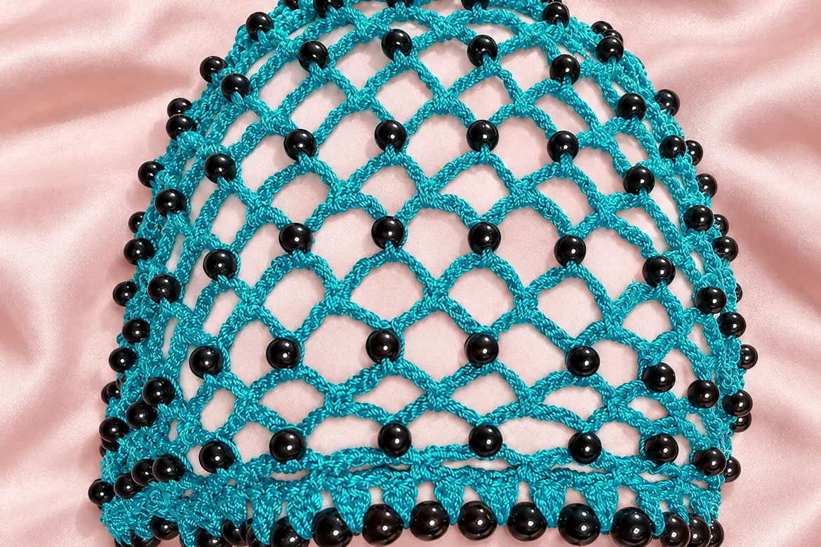 Résille à cheveux au crochet perlée — détail