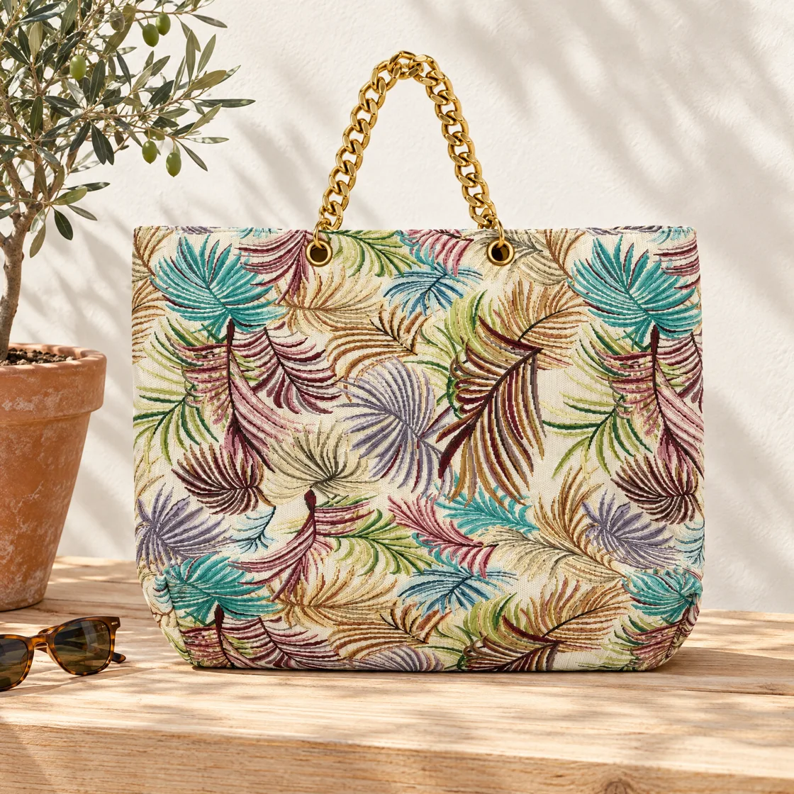 Sac de plage en tissu jacquard à chaîne dorée — mise en valeur