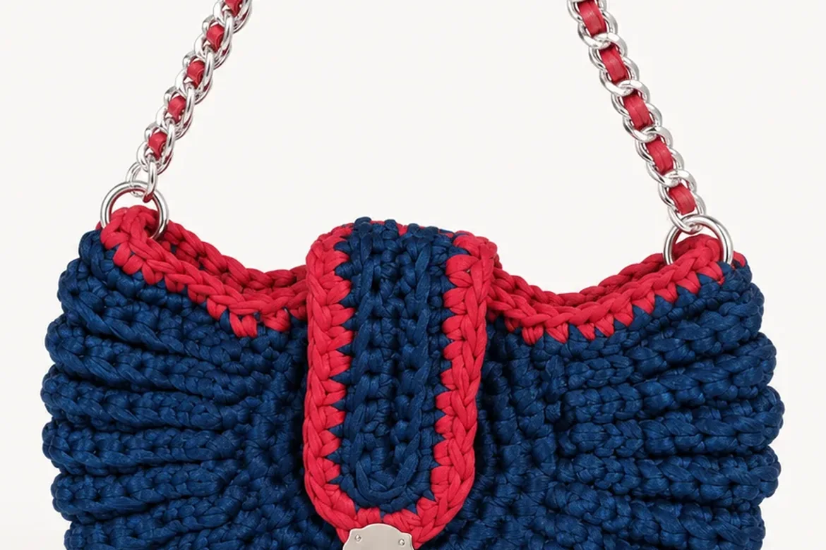 Sac coquillage au crochet, bandoulière chaîne — détail