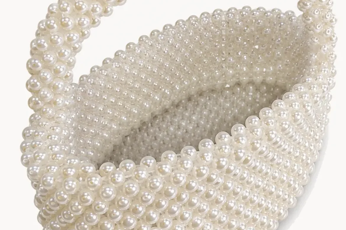 Sac seau en perles blanches — détail