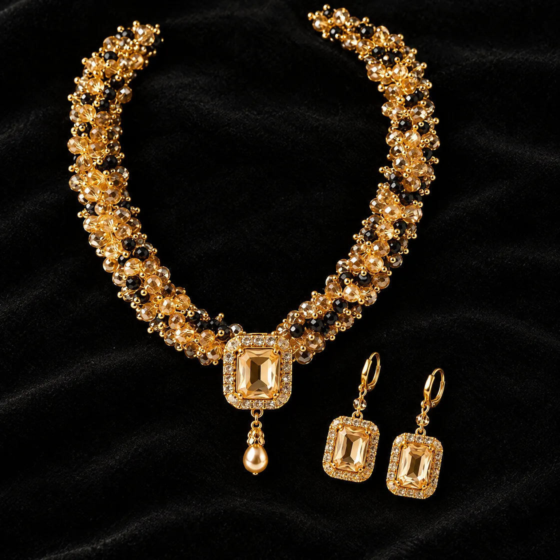 Parure cristal doré — sur velours